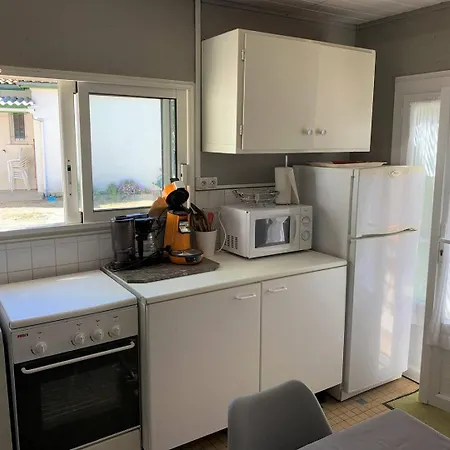 Villa St Georges De Didonne - Agreable Petite Maison Avec Cour - 1 *
