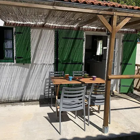 St Georges De Didonne - Agreable Petite Maison Avec Cour - 1 Villa *
