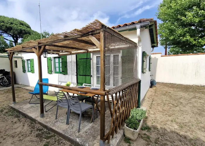 St Georges De Didonne - Agreable Petite Maison Avec Cour - 1 *