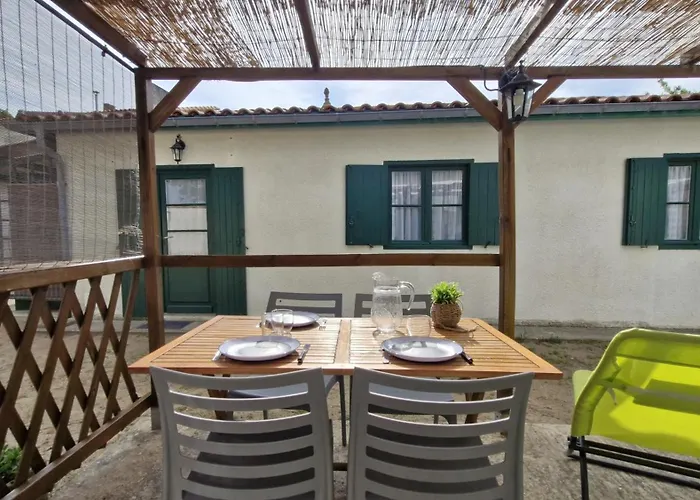 St Georges De Didonne - Agreable Petite Maison Avec Cour - 1 *